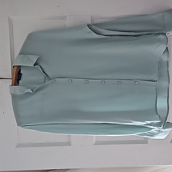 Guess Mint Green Silk Shirt - Picture 2 of 8